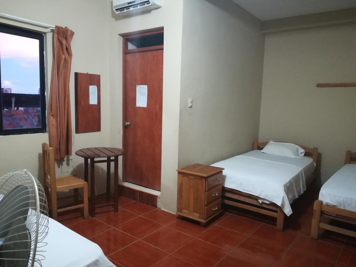 Hotel Hospedaje El Emperador Pucallpa Exterior foto