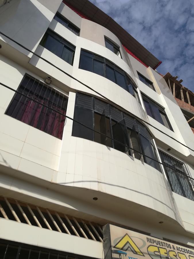 Hotel Hospedaje El Emperador Pucallpa Exterior foto
