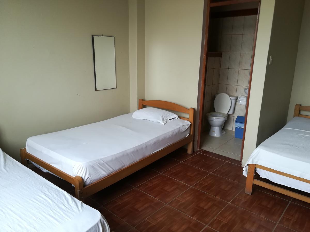 Hotel Hospedaje El Emperador Pucallpa Exterior foto